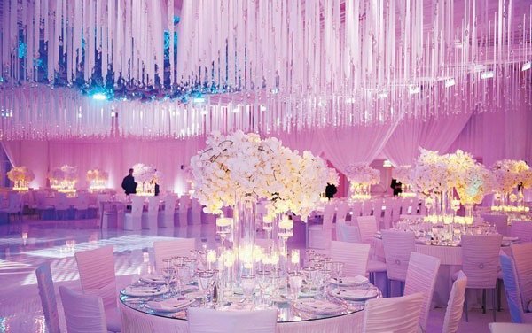 decor de salle blanc et rose poudre